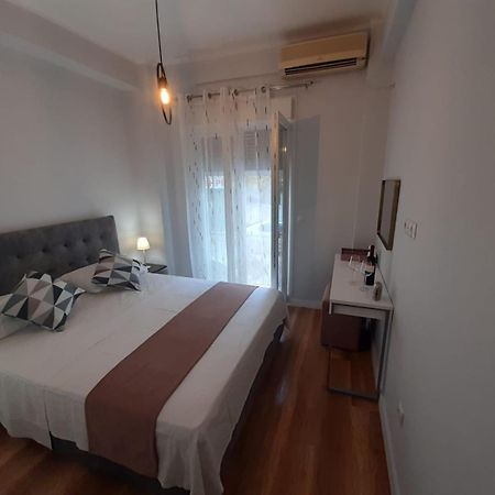 Σπιτι Ιδανικο Για 4 Ατομα Στον Αγ. Νικολαο Αττικησ Lägenhet Aten Exteriör bild